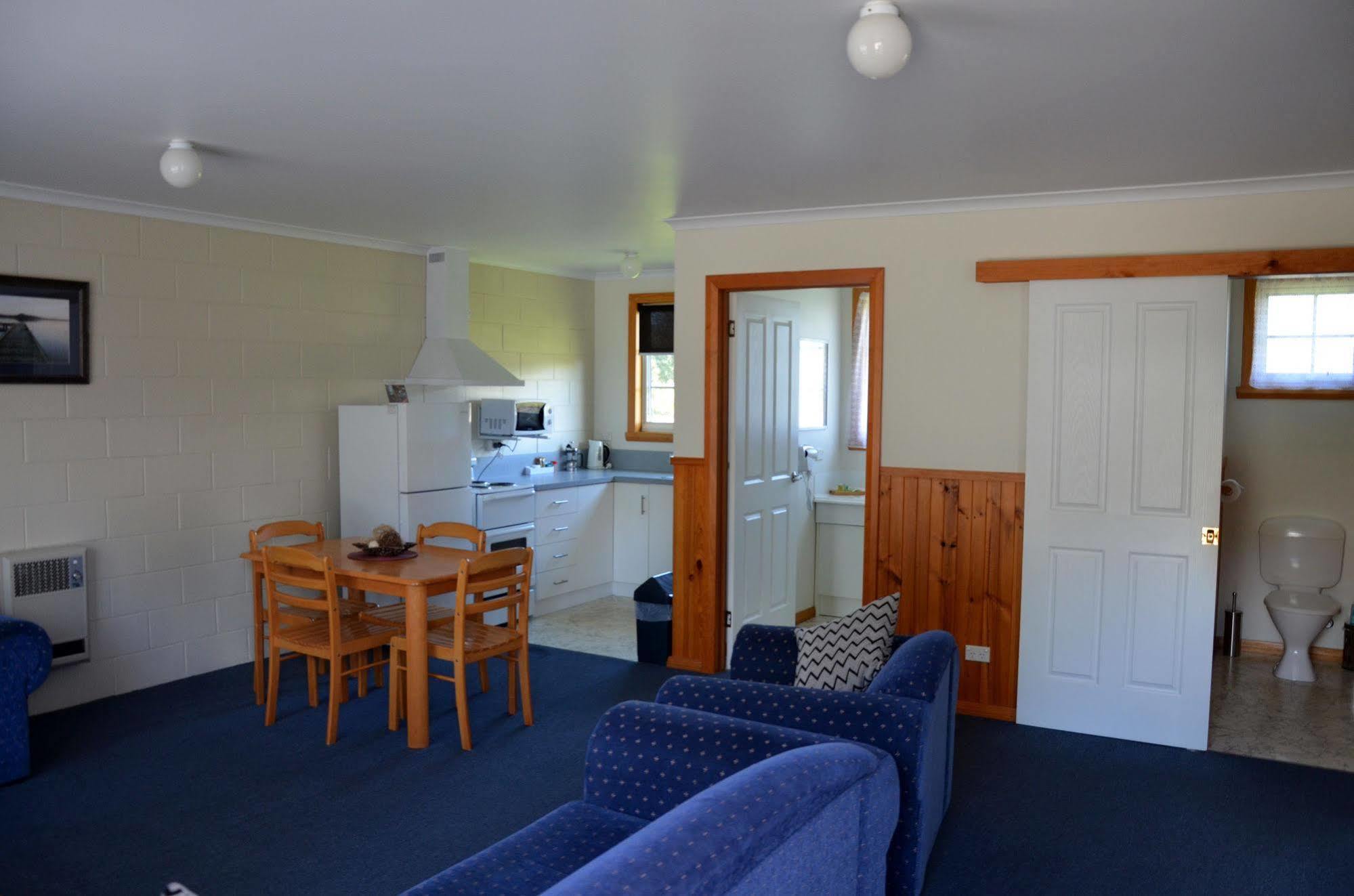 Castaway Holiday Apartments Стран Екстер'єр фото