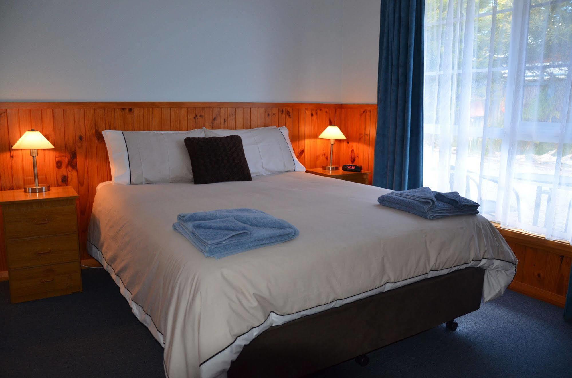 Castaway Holiday Apartments Стран Екстер'єр фото